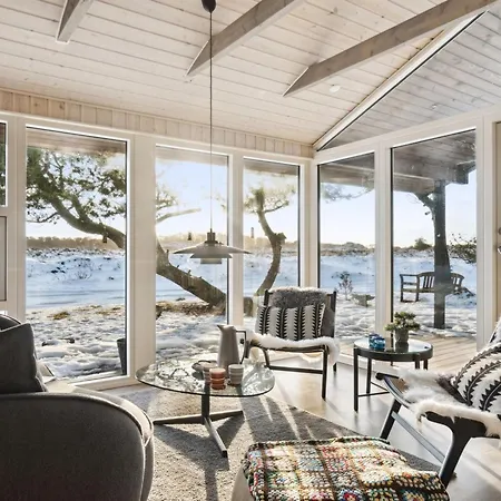 Lagho - 500m From The Sea By Interhome *